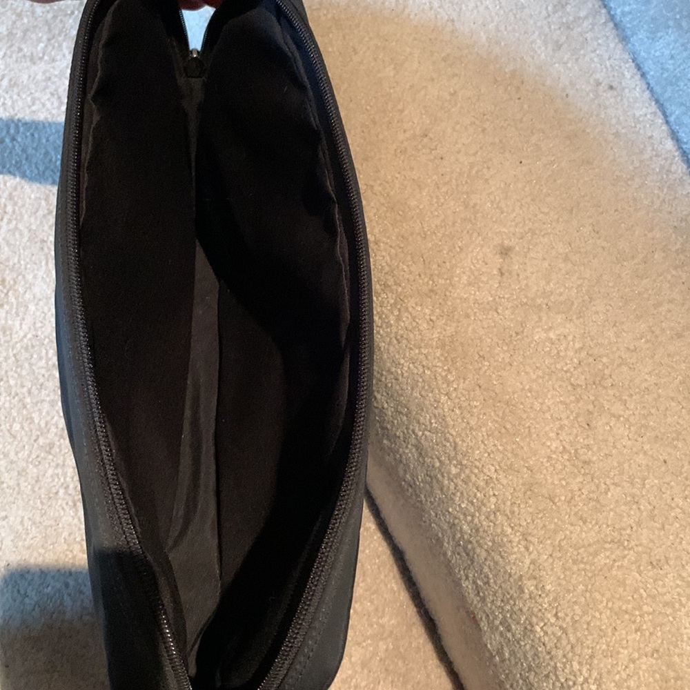 BRAND NEW NEVER USED COACH Computer Bag with zipper. - Picture 6 of 10